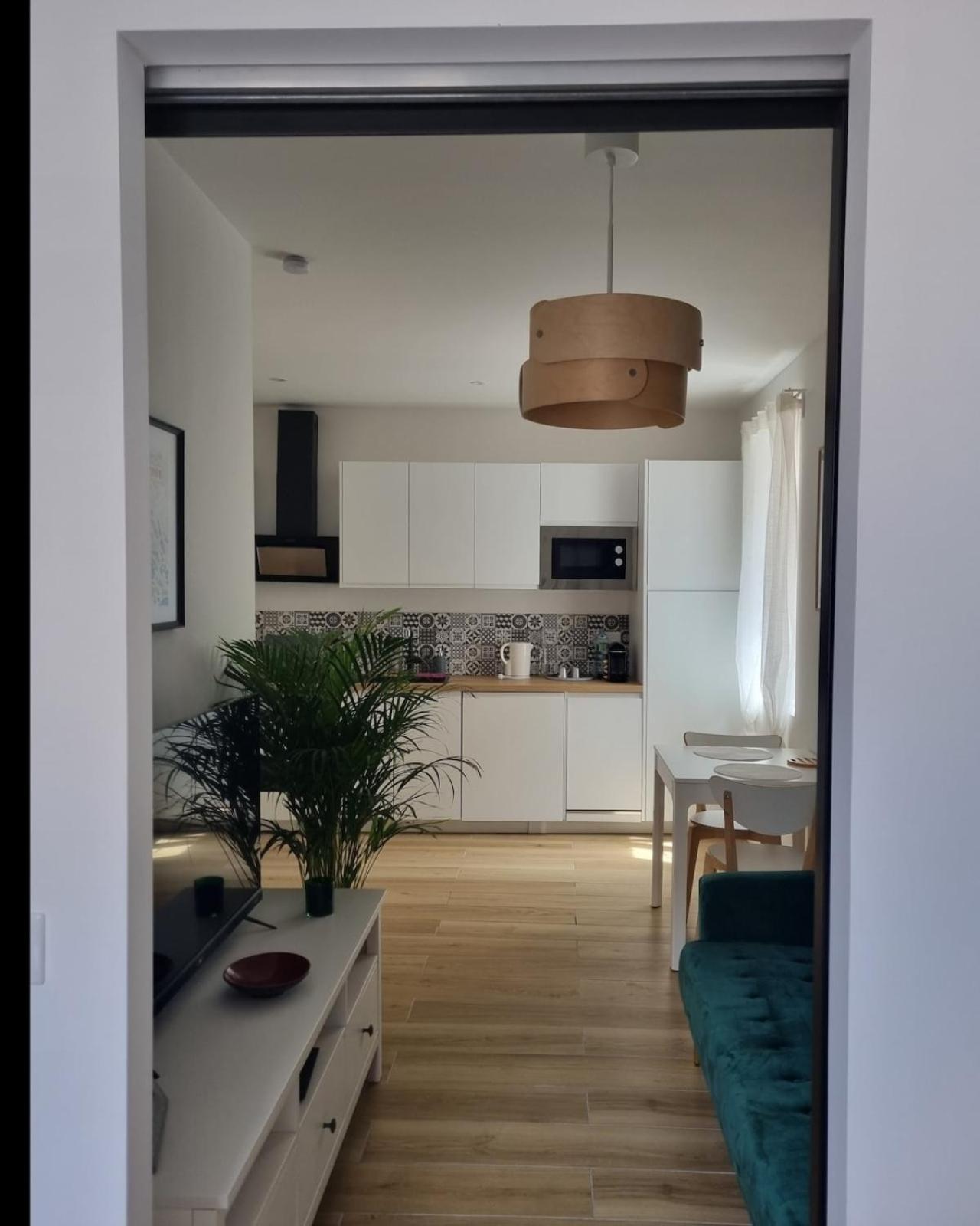 06An - Beautiful Apartment In The Heart Of Old Антиб Екстериор снимка